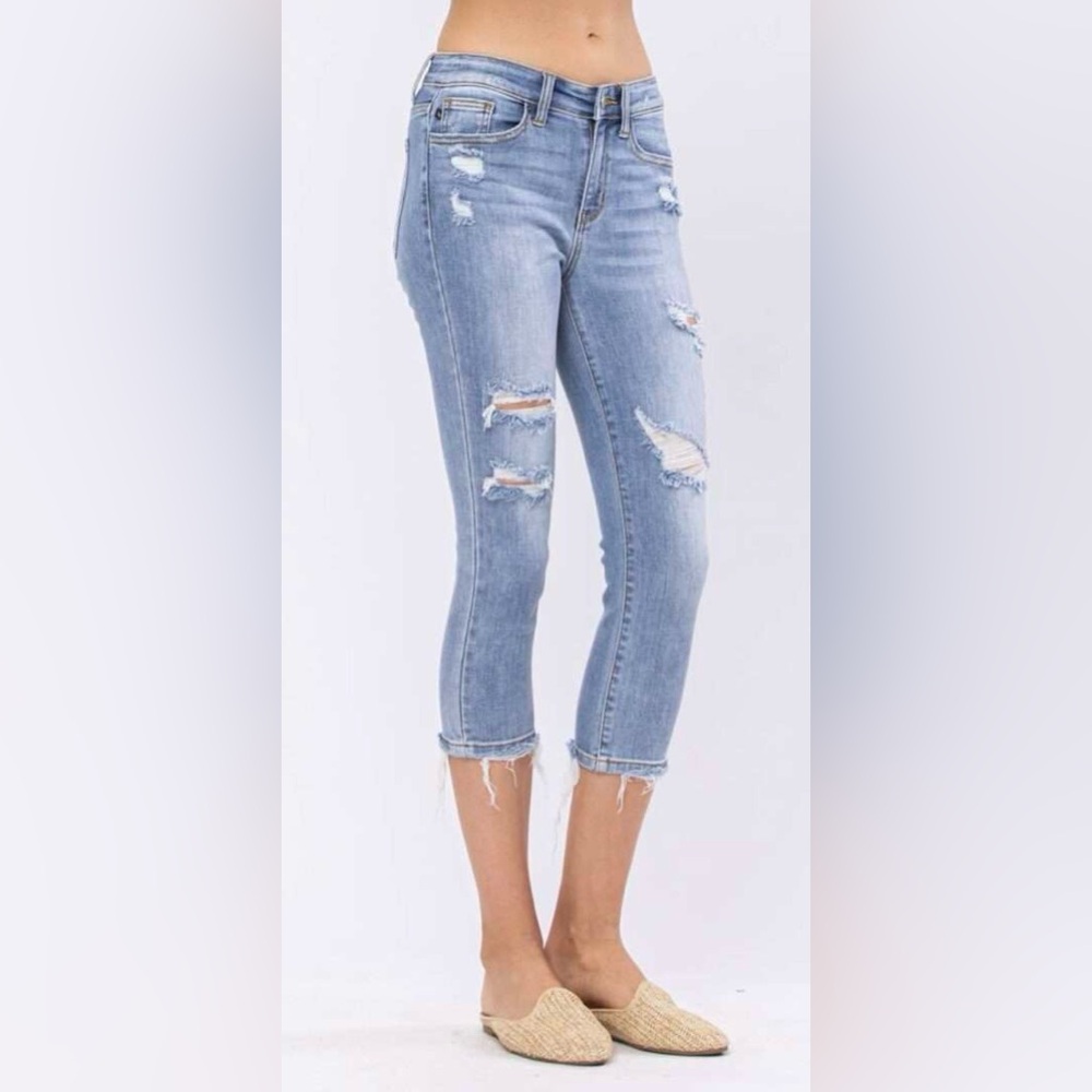 Judy Blue Light Wash Taylor High Rise Crop Denim Jeans Distressed Fall Raw Hem
